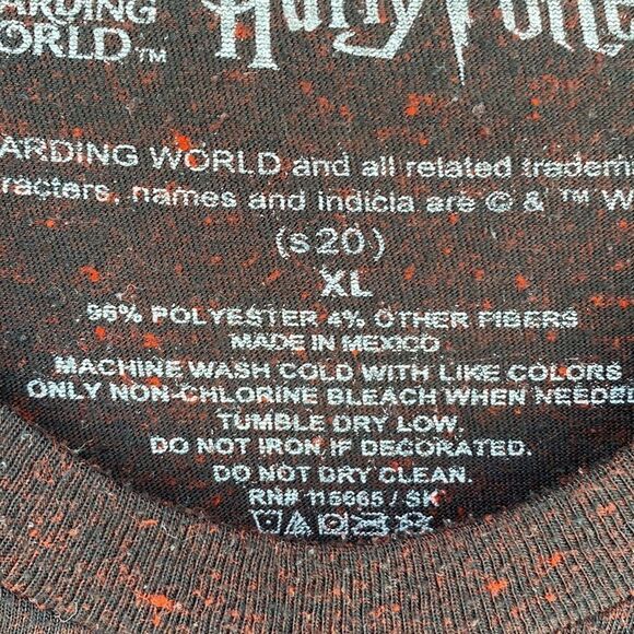 Harry Potter Sz XL Gryffindor Crest Gold - Picture 7 of 11